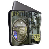 Luke auf einem alten Retro-U-Boot Laptopschutzhülle (Vorne Rechts)