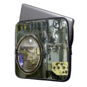 Luke auf einem alten Retro-U-Boot Laptopschutzhülle (Vorderseite Links)