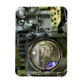 Luke auf einem alten Retro-U-Boot Magnet (Vertikal)