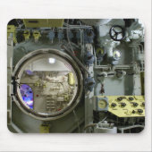 Luke auf einem alten Retro-U-Boot Mousepad (Vorne)