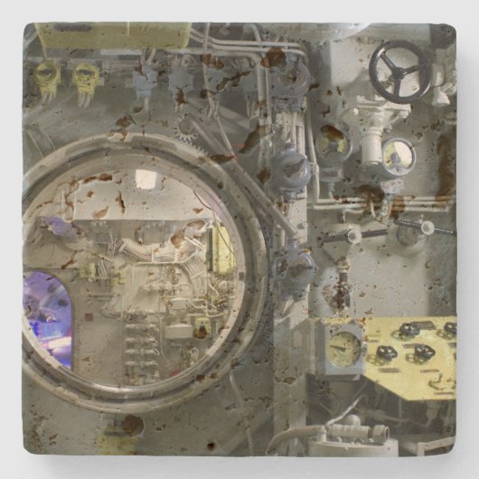 Luke auf einem alten Retro-U-Boot Steinuntersetzer (Vorderseite)