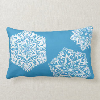 Lumbales Kissen der Schneeflocke im Blau
