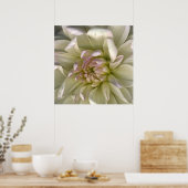 Lumimous Dahlia Petals Poster (Küche)