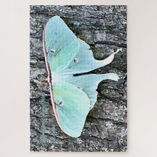 Luminous Emerald Wings - Stille Ember Puzzle (Vertikal)