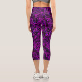Luminous indigo Blume auf Net.01.b Black BG Capri Leggings (Rückseite)