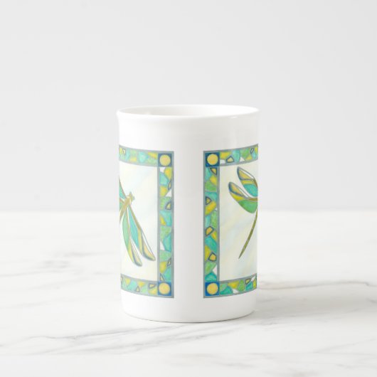 Luminy Pastel Dragonfly von Vanna Lam Porzellantasse (Vorderseite)
