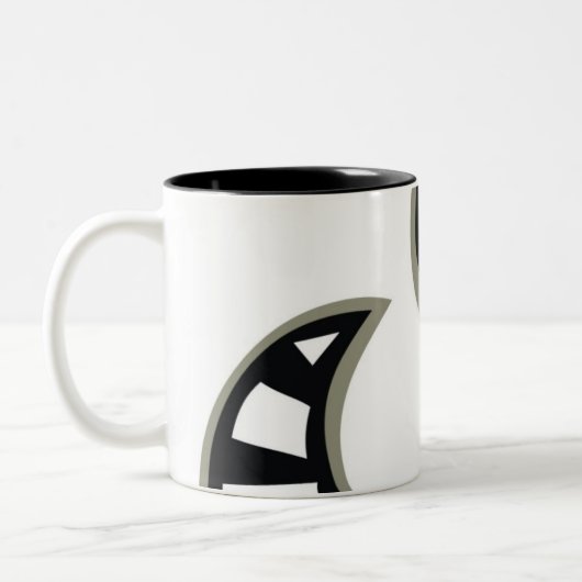 LUNA der LEMUR Zweifarbige Tasse (Links)