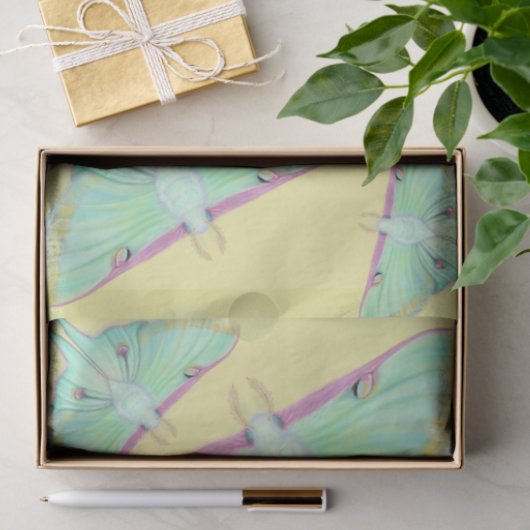 Luna Moth auf Gelb Seidenpapier (Geschenk)