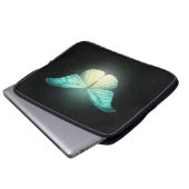 Luna Moth auf schwarz Laptopschutzhülle (Vorne Knopf)
