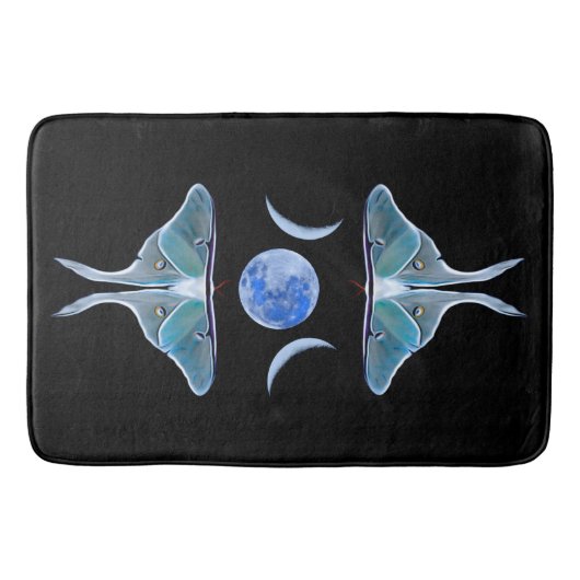 Luna Moth Triple Moon auf schwarz Badematte (Vorderseite)