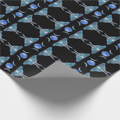 Luna Moth Triple Moon auf schwarz Geschenkpapier (Ecke)