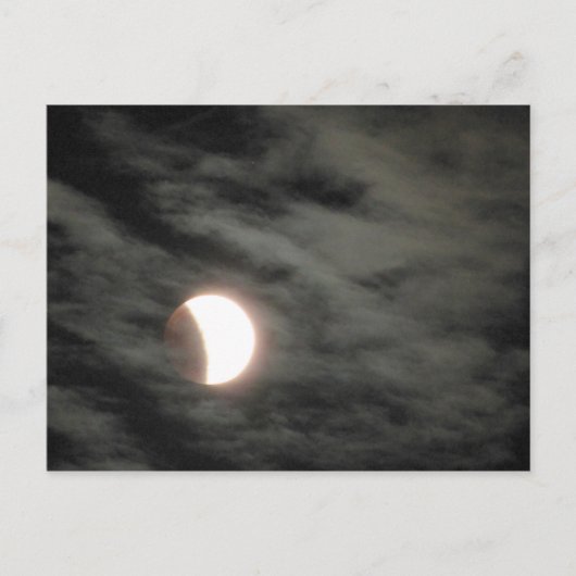 Lunar Eclipse mit Wolken Postkarte (Vorderseite)
