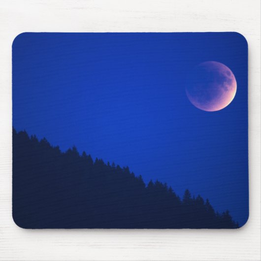 Lunar Eclipse über Wald | Zug, Schweiz Mousepad (Vorne)