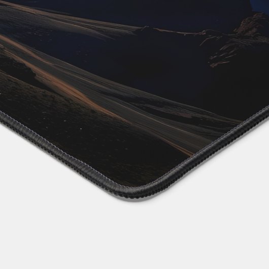 Lunar Glow Desk Mat - Vollmond über ruhiges Mund Schreibtischunterlage (Ecke)