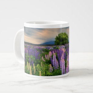 Lupin Field in Neuseeland Jumbo-Tasse