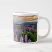 Lupin Field in Neuseeland Jumbo-Tasse (Rechts)