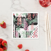 Lupinen auf schwarz-weißem Hintergrund Serviette (Beispiel)