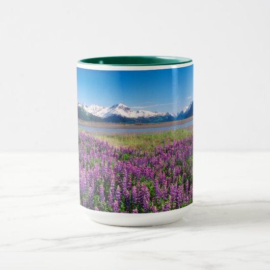 Lupinen in Bloom | Kenai Mountains, Alaska Tasse (Zentrum)