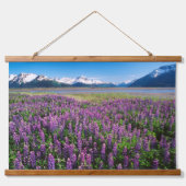 Lupinen in Bloom | Kenai Mountains, Alaska Wandteppich Mit Holzrahmen (Vorne)