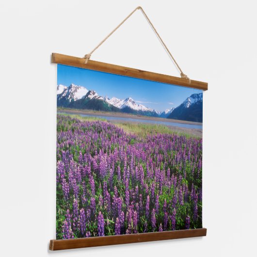 Lupinen in Bloom | Kenai Mountains, Alaska Wandteppich Mit Holzrahmen (Gewinkelt)