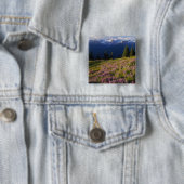 Lupinenfeld, Olympus und Wolken am Button (Beispiel)
