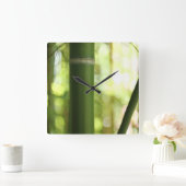 Lush Green Bamboo Forest Quadratische Wanduhr (Zuhause)