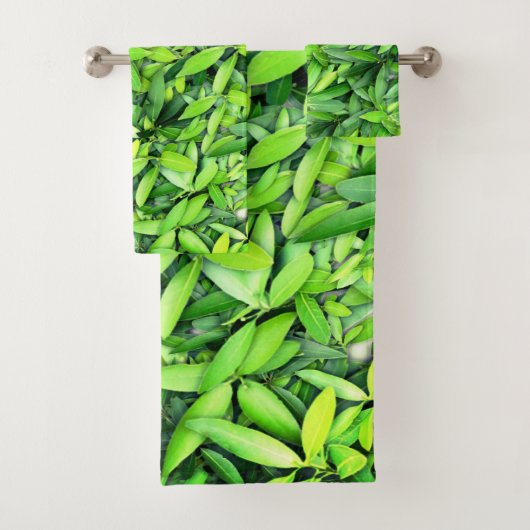 Lush Green Blätter Pattern - Natur botanisch Badhandtuch Set (Insitu)