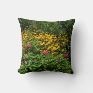 Lush Green Garden Kissen
