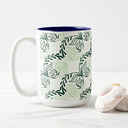 Lush Green Leaves And Vines Pattern Zweifarbige Tasse (Mit Donut)