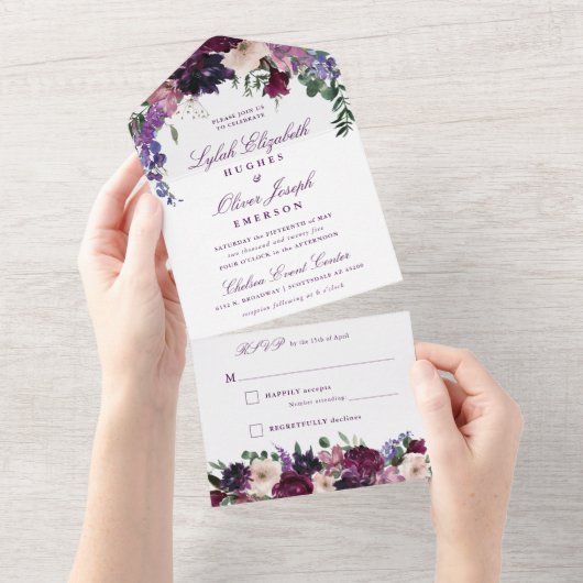 Lush Purple Blumen | Romantische Hochzeit in einem All In One Einladung (Abreißen)