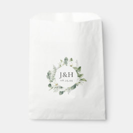 Lush White Blume and Greenery Wedding Monogram Geschenktütchen