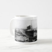 Lusitania kommt an tasse (Vorderseite Links)