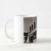 Lusitania kommt New York City 1907 an Kaffeetasse (Links)