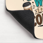 Lustig: Arbeite für Kaffee Mousepad (Ecke)