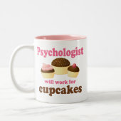 Lustig arbeitet für Kuchen-Psychologen Zweifarbige Tasse (Links)