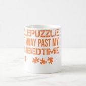Lustig, ich puzzel weit über meine Schlafenszeit h Kaffeetasse (Mittel)