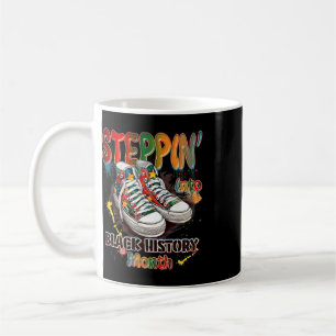 Lustig, im Black History Month in die Schuhe zu sc Kaffeetasse