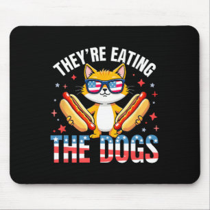 Lustig Trump Sie essen die Hunde die Katzen die  Mousepad