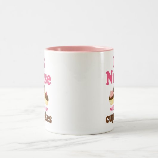 Lustige äh Krankenschwester Zweifarbige Tasse (Mittel)