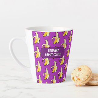 Lustige Bananen über Kaffee Fettes Pixel-Art-Muste Milchtasse