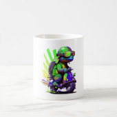 Lustige bunte Schildkröte auf einem Roller Kaffeetasse (Mittel)
