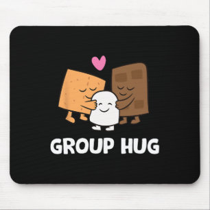 Lustige Camping-S'mores-Gruppenumarmung Süße S'mor Mousepad