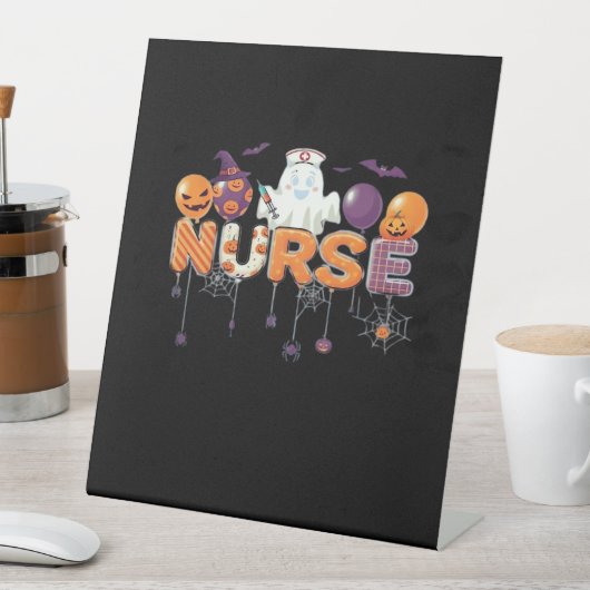 Lustige Cartoon-Geisterkrankenschwester - Hot Nurs Sockelschild (In Situ)
