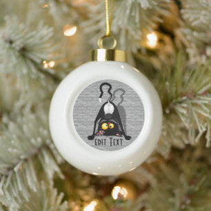 Lustige Cartoonfigur: Katze auf dem Kopf Keramik Kugel-Ornament