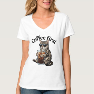 Lustige Coffee First Tabby-Katze-Sonnenbrille T-Shirt