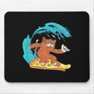 Lustige coole Katze surft auf einer Pizzascheibe Mousepad