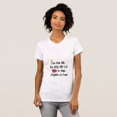 Lustige drehenfünfzig im Ablehnungs-Witz mit T-Shirt (Vorne ganz)