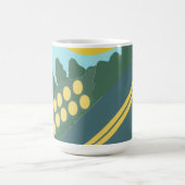 Lustige Eier überqueren die Straße Kaffeetasse (Mittel)
