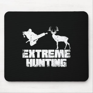 Lustige extreme Jagdhirsch Karate Karate Kampfspor Mousepad