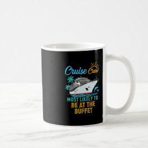 Lustige Familienkreuzfahrt-Crew, die wahrscheinlic Kaffeetasse